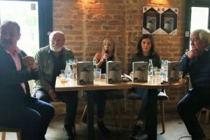 FOTOGALERIE. S-a lansat volumul „Opere I. Aripa grifonului“ de Alexandru Vlad, o „carte-reper“ a unui „clasic între scriitorii ardeleni“