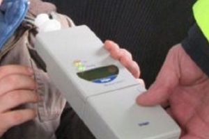 Pe moped băut şi fără permis