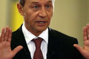 Băsescu despre Dragnea: Dacă îl pui să treacă nava printr-o strâmtoare, cade sub punte