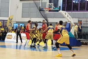 VIDEO Pas greşit în FINALĂ – CSU Sibiu pierde prima bătălie cu Oradea. Miercuri este meciul doi