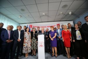 Viorica Dăncilă preia conducerea PSD, după arestarea lui Dragnea: ”Nu-mi dau demisia, indiferent de solicitări. Vom respecta decizia Parlamentului după o eventuală moţiune de cenzură”