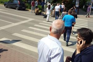 Soţ şi soţie, acroşaţi pe o trecere de pietoni la Rădăuţi