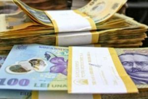 Credite de peste 250.000 de lei obţinute cu acte false de un grup de prahoveni