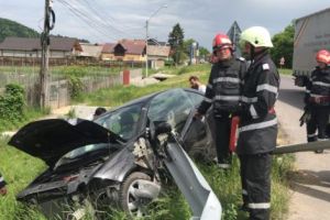 Şoferiţa a refuzat spitalul, a preferat… service-ul