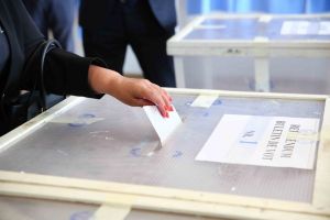 Rezultatele la referendum şi alegerile europarlamentare la nivel naţional