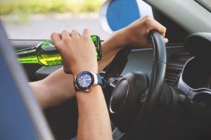Dosar penal pentru alcool la volan, pe numele unui tânăr din Lunca de Sus
