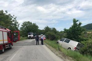 Accident pe Dealul Dumitrei. O femeie a ajuns la spital (FOTO)