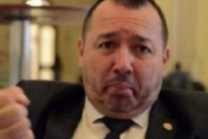Poliţist, mesaj VIRAL pentru Rădulescu, după ce a cerut MEDICILOR să dea SALARIILE înapoi pentru că au votat contra PSD