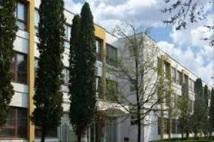 Bani mai mulţi pentru Şcoala „Mircea cel Bătrân”