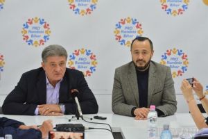 Pro România, „rezultate pestriţe”: În unele zone au tras pentru partidul lui Ponta şi primari PSD, în altele pentru PSD au tras „ţigani turişti”