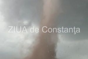 Avertizare meteo. Cod rosu de tornada in Romania. Ce zona este vizata 