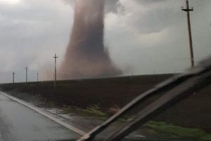 COD ROŞU în Sălaj. Vânt cu aspect tornadic!