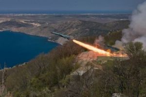 Alertă la Marea Neagră! Rusia a repornit sistemele de apărare de coastă din Crimeea  