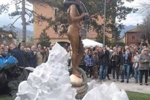 O statuie considerată satanică a fost exorcizată: Este o lucrare impunătoare a Diavolului 