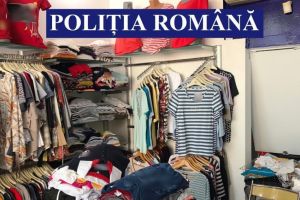 Perchezitii la Constanta. Mai multe bunuri contrafacute, scoase la vanzare, confiscate de politisti (galerie foto)