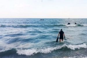 Elev militar dispărut în valurile mării. Autorităţile au declanşat căutările