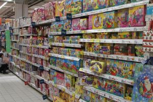 Atenţie, mămici! Magazinele au vândut un produs periculos pentru copii, care trebuie returnat de urgenţă