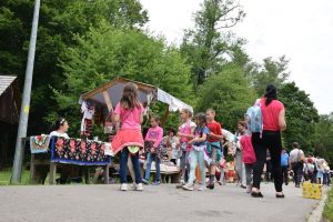 Paradisul copiilor preţ de trei zile în Muzeul în Aer Liber – Începe Târgul Naţional de Jucării