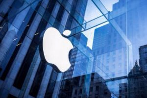 Apple revine asupra unei decizii majore după 4 ani. Produsul care va distruge concurenţa