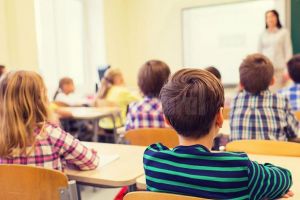 Elevii din Câmpulung Moldovenesc au experimentat pentru o zi ce înseamnă un loc de muncă ...