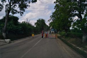 FOTO Circulaţie întreruptă pe un segment din drumul Botoşani- Vorona- Tudora