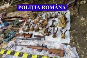 Perchezitii la suspecti de braconaj cinegetic. Ce au gasit politistii in locuintele barbatilor