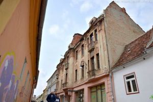 Impozit majorat cu 500% pentru braşovenii care au clădiri şi terenuri neingrijite