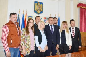 Tânărul fermier: Agricultori de succes din Bihor, care s-au dezvoltat cu bani europeni, prezentaţi la Prefectură (FOTO / VIDEO)