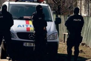 Indivizi judecaţi pentru furt