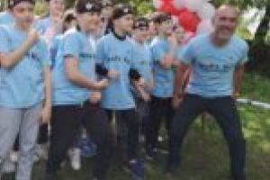 Cursă de poveste cu Scufiţa Roşie, în poiana de la Cantonul Lup [FOTO]