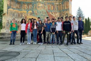 Copiii de la „Casa Pinocchio” din Băbeni – pelerinaj în Bucovina cu sprijinul Ligii Femeilor Creştine