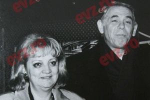 Teodor Meleşcanu şi Felicia, fosta sa soţie, după masa oferită de Geoană înainte de a pleca ambasador în SUA