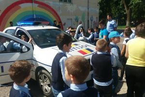 „Școala Siguranţei Tedi”