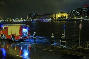 VIDEO FOTO Șapte morţi şi 19 dispăruţi pe Dunăre, în Ungaria