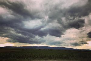 Nou cod galben de ploi şi vijelii în Bistriţa-Năsăud. Instabilitate atmosferică până în 3 iunie