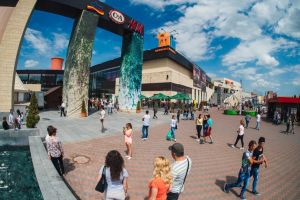 Competiţia Sport Arena Streetball, Târg de antichităţi, concurs pentru preşcolari, la ...