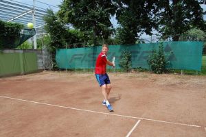 Marele fotbalist Dorin Goian şi arbitrul FIFA Sebastian Gheorghe joacă azi în Cupa Monitorul