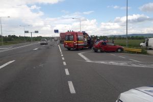 FOTO Cinci victime într-un accident produs de un şofer de 72 de ani pe DN1 la Șelimbăr