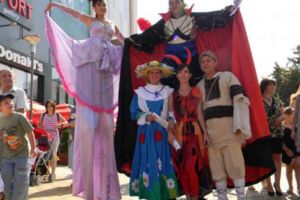 Teatrul „Al. Davila” pune Piteştiul pe harta petrecerilor stradale