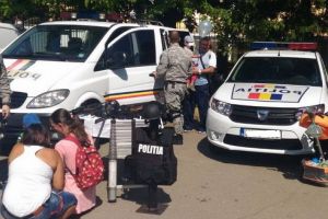 Poliţiştii mureşeni, alături de copii de 1 Iunie