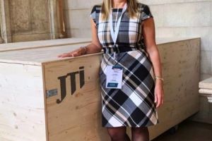 Suzanne Wise, Senior Vice President, Corporate Development JTI: „Detest să mi se spună ce să fac în viaţa personală”
 