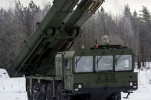Pe PICIOR DE RĂZBOI. Rusia se ÎNARMEAZĂ până în dinţi. Armata rusă a început utilizarea primelor sisteme de artilerie Tornado-S MLRS