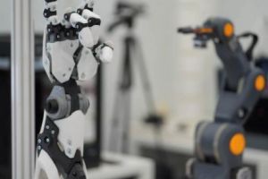 „Orgie” de tehnologie la Bucharest Tech Week. De la noi algoritmi de programare la maşini high tech