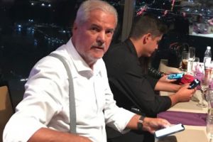 Revine Adrian Nastase in politica?
