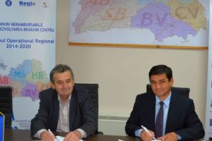 Două blocuri noi şi 18 străzi, modernizate cu fonduri nerambursabile REGIO la Ocna Mureş