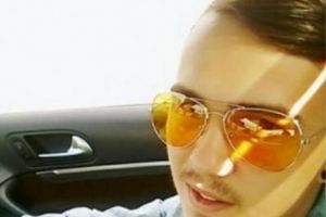 Băiatul ministrului de Interne, bătut de manelişti