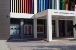 Prelungirea mandatului managerului Teatrului „Andrei Mureşanu” din Sfântu Gheorghe, contestată