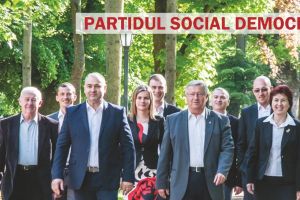 Slătiniţa, fără apă, str. Mihai Viteazul, inundată. Creţu: Tot ce se întâmplă e pe baza votului dat de cetăţeni