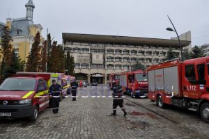 Mai multe autospeciale ale ISU Botoşani detaşate la Iaşi, cu ocazia vizitei Papei