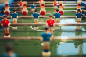 Cine şi ce jocuri se fac pentru viitoarele bătălii electorale